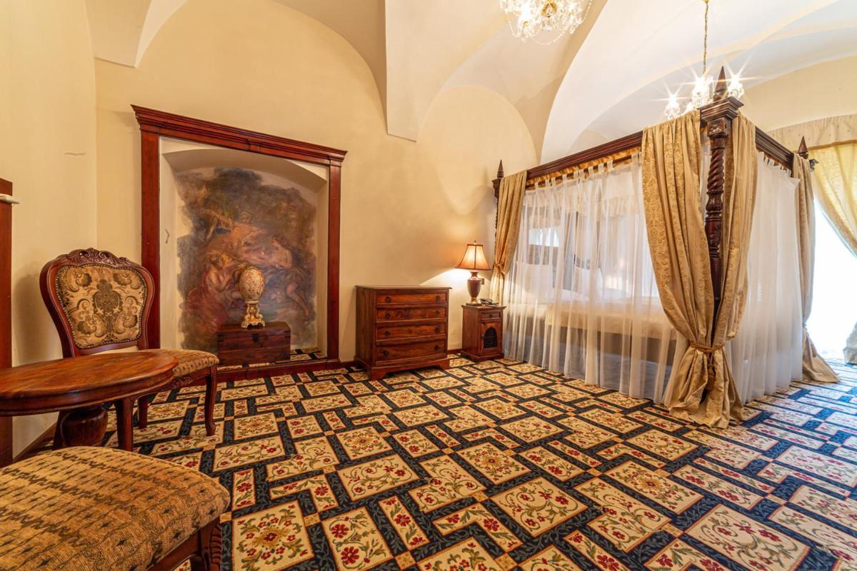 Chateau Zbiroh Exterior photo